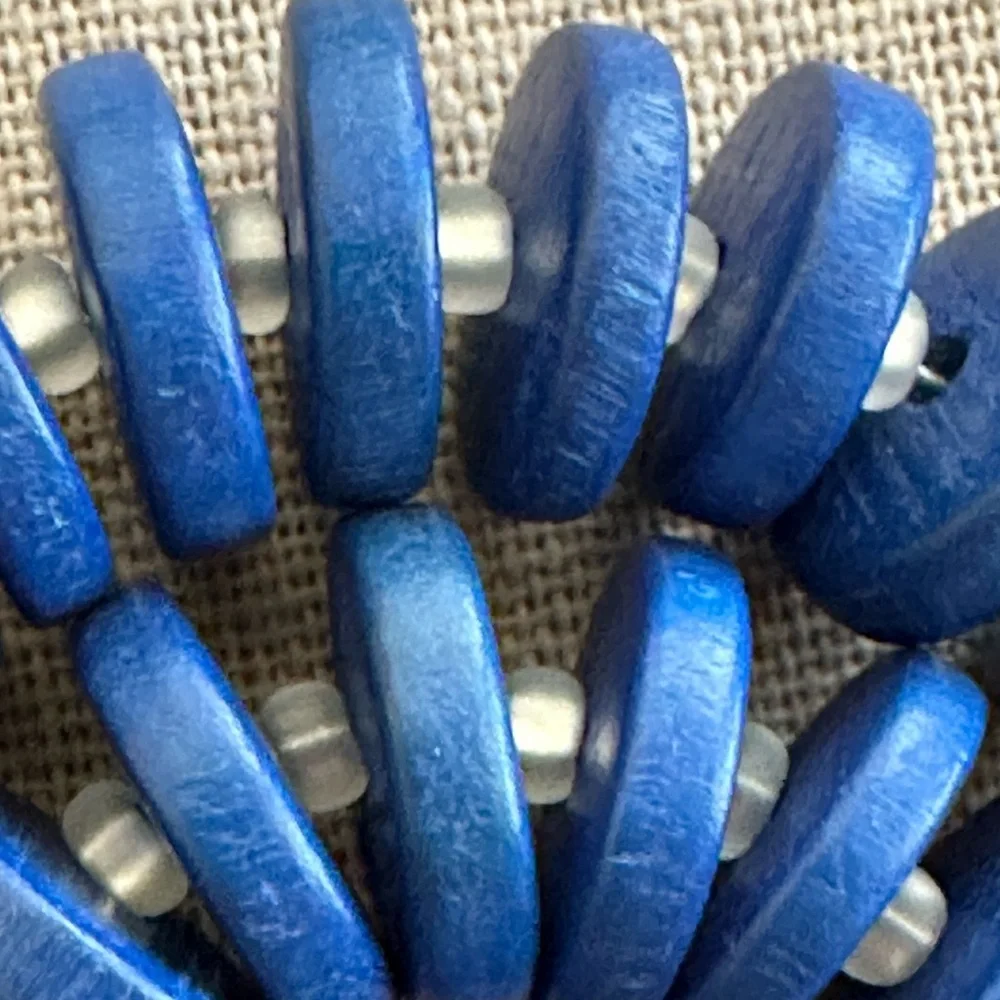 20 Inch Wood bead necklace NWOT - Picture 7 of 12